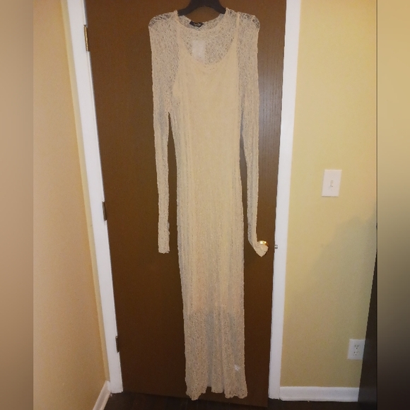 AKIRA Cream Lace Maxidress - Picture 2 of 5